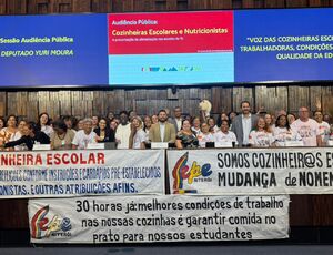 Cozinheiras escolares lotam Alerj em audiência convocada pelo Deputado Yuri Moura