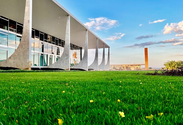 STF nega possibilidade de candidaturas sem filiação partidária 