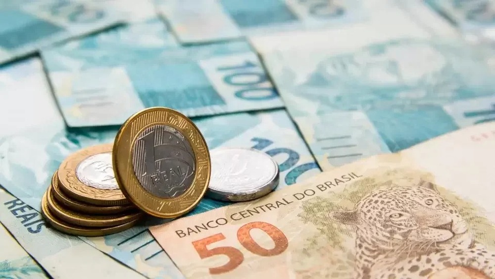 Governo Lula propõe salário mínimo de R$ 1.627 para 2026