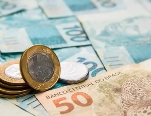 Governo Lula propõe salário mínimo de R$ 1.627 para 2026