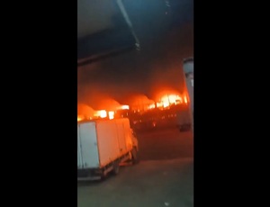Incêndio destrói pavilhão da Ceasa e mobiliza bombeiros no Rio de Janeiro 