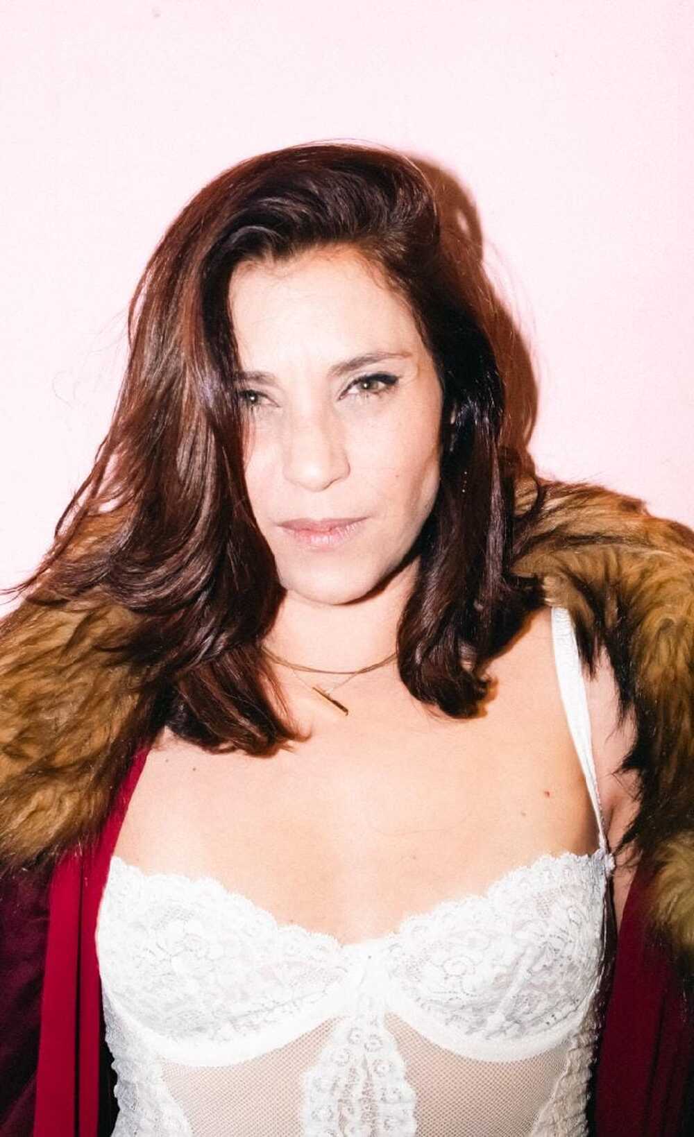 AUTÊNTICA — O NOVO ESPETÁCULO INTIMISTA DE JEHANE SAADE