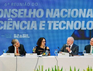 'Investimento em pesquisa retorna para o povo', diz Lula na 6ª reunião do Conselho Nacional de Ciência e Tecnologia