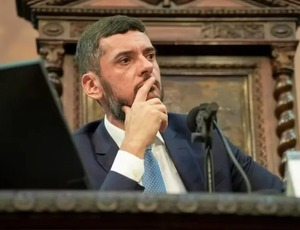 Presidente interino da Alerj convoca comissão para avaliar prisão de Bacellar