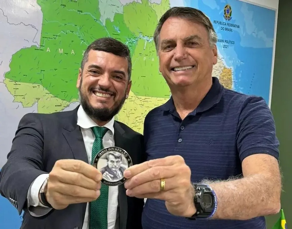 ESQUERDA VASELINA: Prisão de Bacellar expõe silêncio da esquerda na Alerj