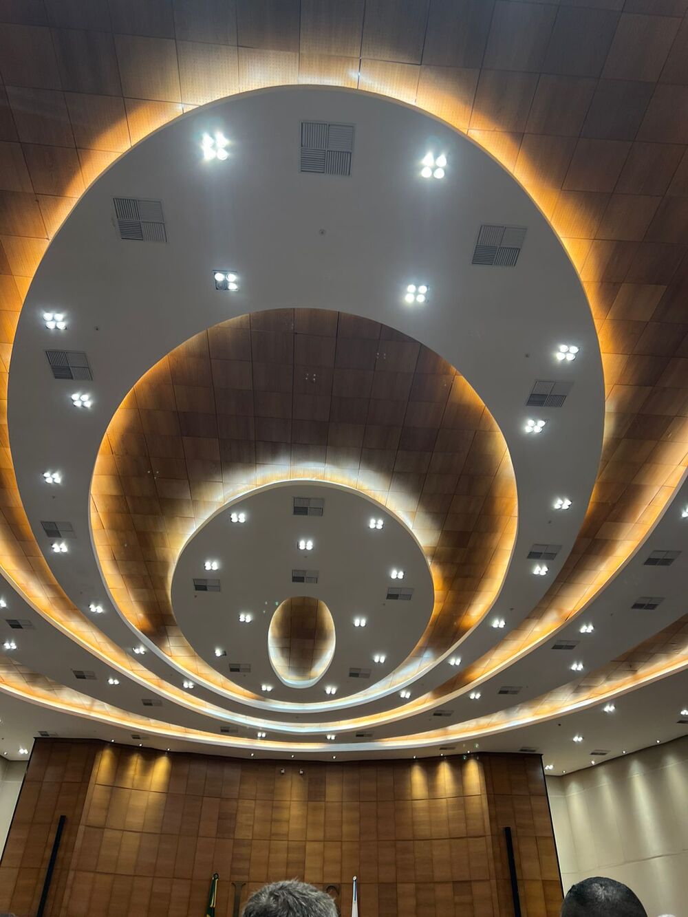 Information Society, Thea Austin (SNAP!) e Noel juntos no Qualistage, Dia 12 de dezembro