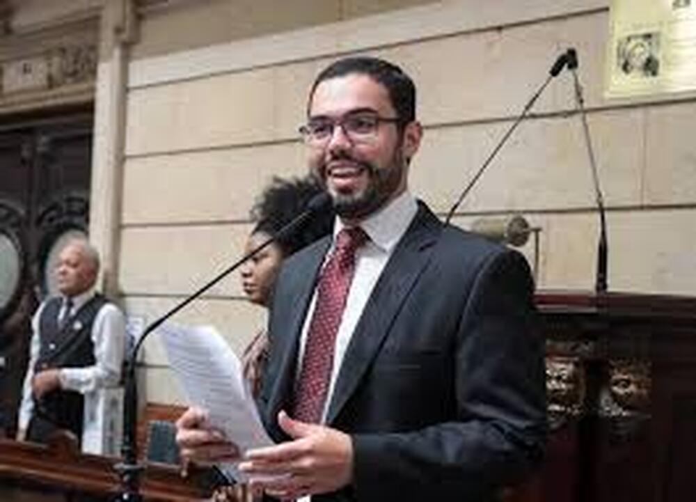 Vereador Pedro Duarte anuncia saída do partido Novo, partido perde sua única cadeira na Câmara do Rio de Janeiro