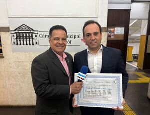 Ex-prefeito de Miguel Pereira, André Português, recebe título de Cidadão Niteroiense em cerimônia na Câmara