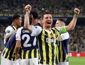 Turquia prende jogadores de elite em ação contra apostas 