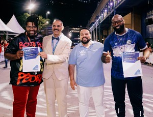 Mestres de bateria da Série Ouro recebem bolsa de graduação em universidade carioca