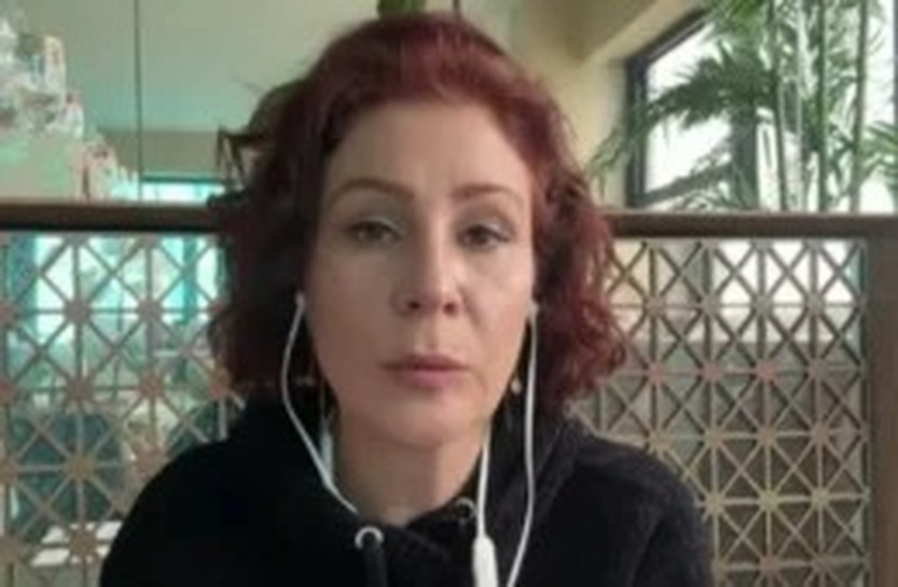 Por insuficiência de votos pela cassação, Câmara mantém mandato da deputada Carla Zambelli