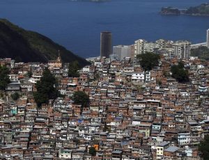   Natal Encantado da Rocinha transforma a maior favela do Brasil em uma cidade natalina tecnológica