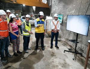 Cláudio Castro dá início às detonações de rochas na obra da estação de metrô da Gávea
