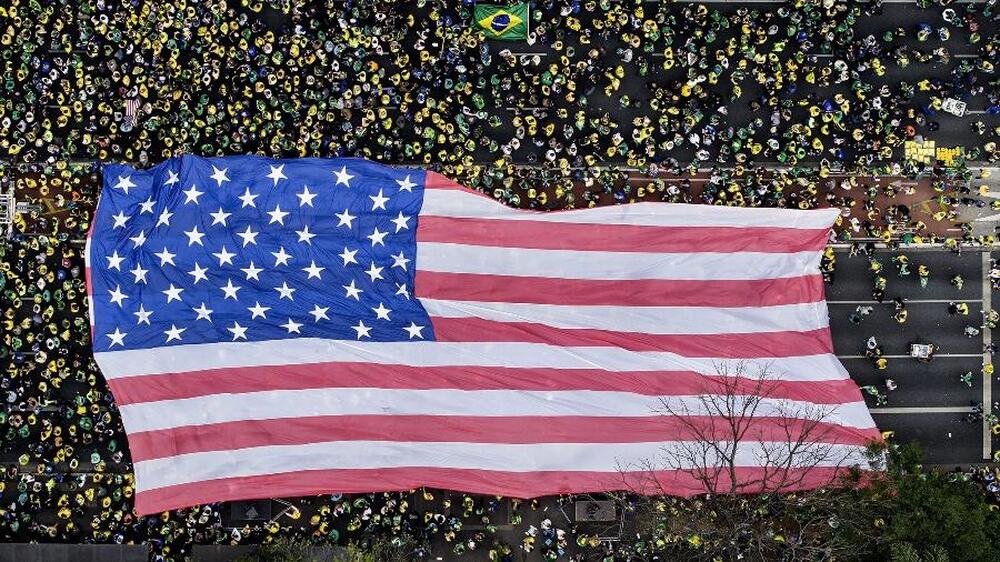 Bolsonaristas criticam Trump após entenderem o significado de ‘America First’