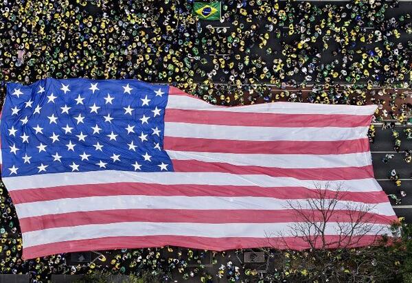 Bolsonaristas criticam Trump após entenderem o significado de ‘America First’