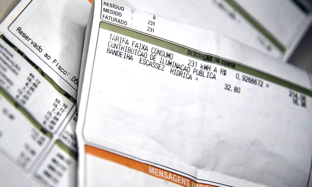 Nova regra da Aneel restringe gratuidade na conta de luz e exige atualização no CadÚnico