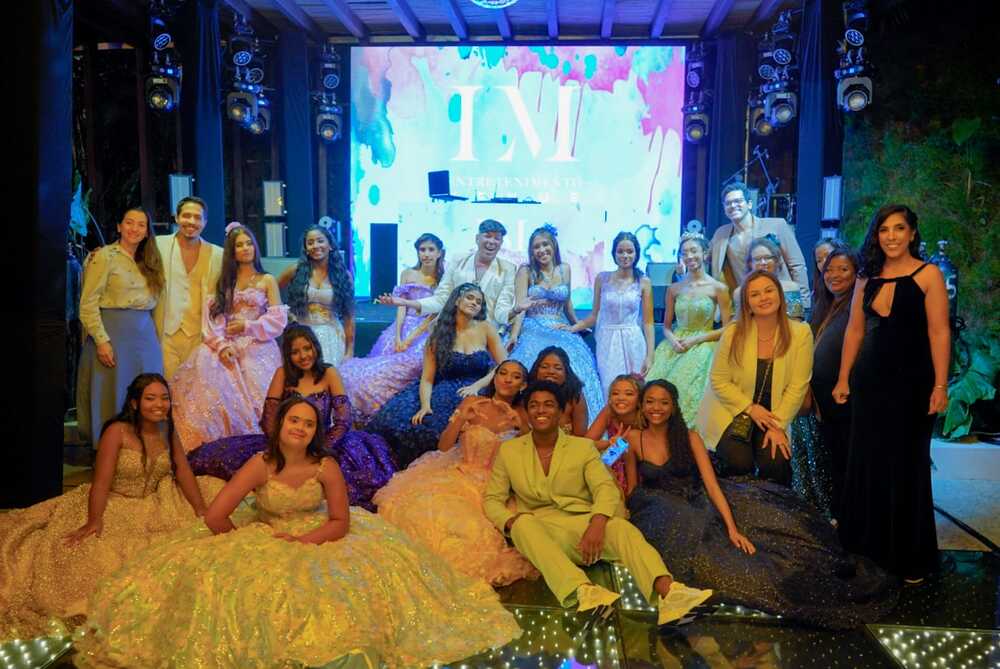 David Santiago abre mão até do próprio aniversário para realizar sonho  de debutantes