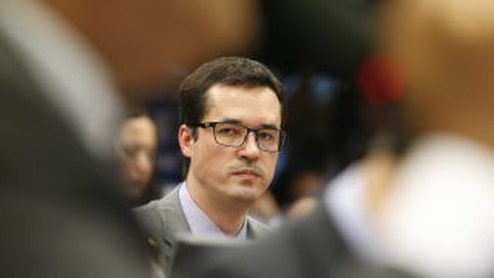 PF amplia investigação e apura possível uso de grampos ilegais pela Lava Jato