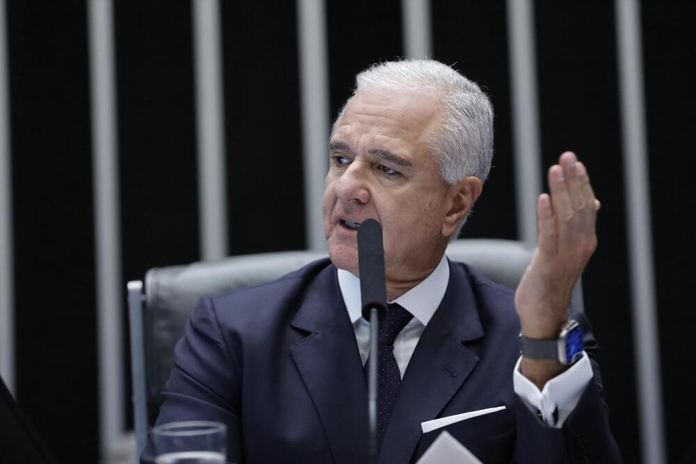 Banco Master: deputado entrega a procuradora e aos procuradores moção pela rapidez em proteger patrimônio previdenciário de servidores