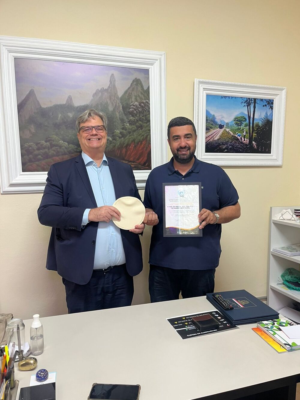 Prefeito de Teresópolis recebe certificação da ONU e prêmio de destaque nacional