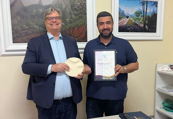 Prefeito de Teresópolis recebe certificação da ONU e prêmio de destaque nacional