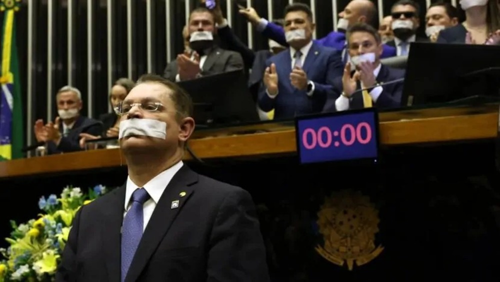 Bancada do PL na Câmara coloca o partido em 'ladeira abaixo'