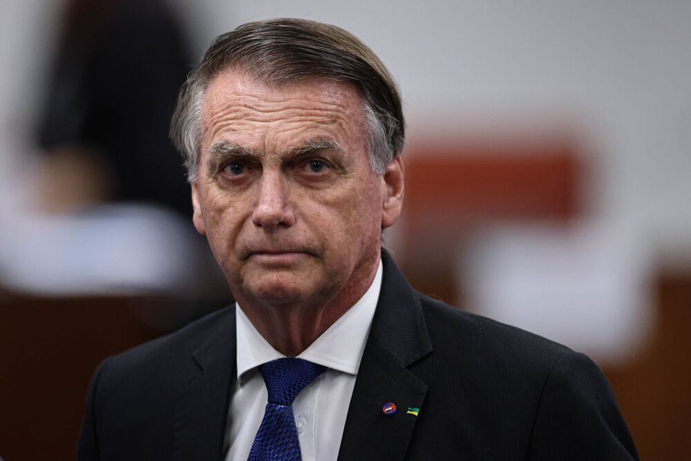 Cinco anos e quatro meses, e não dois anos e quatro meses: tempo em regime fechado para Bolsonaro após recálculo técnico do STF com base na dosimetria aprovada