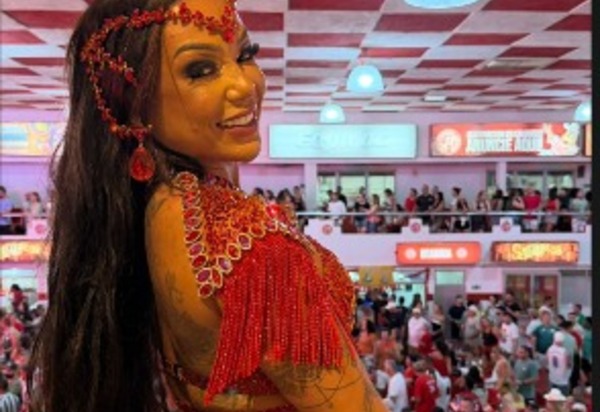Letícia Guimarães conquista novo marco no Carnaval: destaque do Salgueiro aos 20 anos de passarela