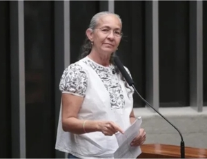 Heloísa Helena retorna ao Congresso com promessa de confronto: 