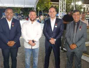 Deputados da bancada da bala da Alerj e prefeitos recebem a Medalha do Mérito Tático do Batalhão de Rondas Especiais