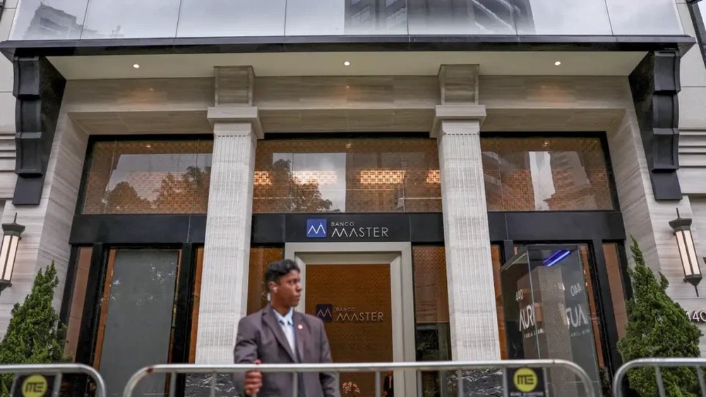 Com prazo vencido, BC adia resposta ao TCU sobre liquidação do Banco Master