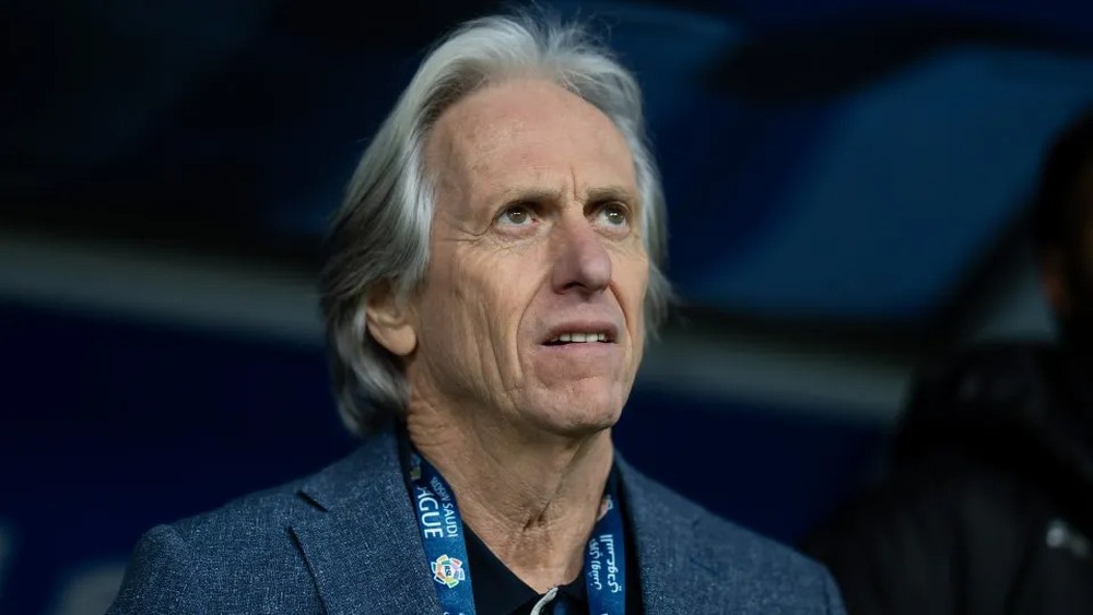 Jorge Jesus elogia, mas diz que Flamengo deste ano não superou time de 2019