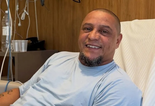 Roberto Carlos fala após cirurgia: 'Não tive ataque cardíaco'