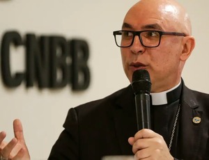 CNBB defende democracia e alerta para 'graves retrocessos' no Brasil