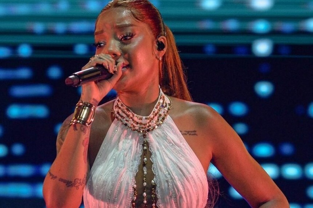 Niterói celebra Réveillon com 700 mil pessoas na praia em clima de paz e segurança