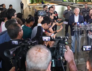 Fronteira do Brasil com a Venezuela está tranquila e aberta, diz Múcio