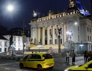 Deputados da Alerj gastam R$ 10,7 milhões com carros e combustível em apenas nove meses