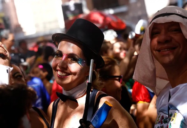 Carnaval não oficial abre pré-folia neste domingo no Rio