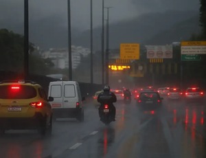 Defesa Civil do RJ alerta para chuvas intensas no estado até segunda