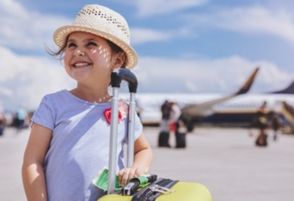 Vai viajar com crianças ou adolescentes? Fique atento à documentação