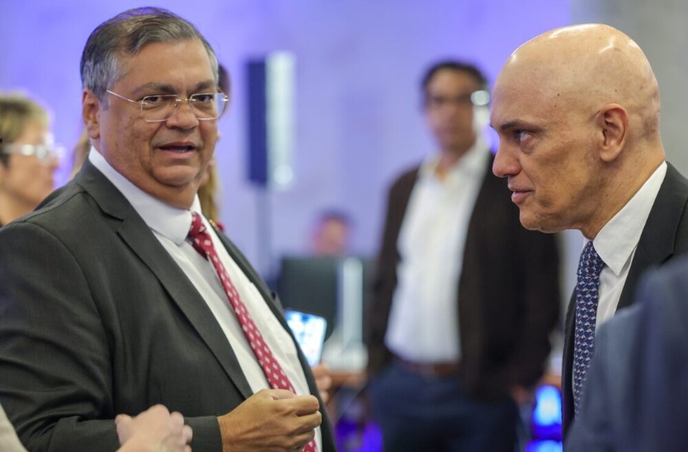 Moraes e Dino cobram esclarecimentos de deputado após acusações sobre uso de verbas públicas