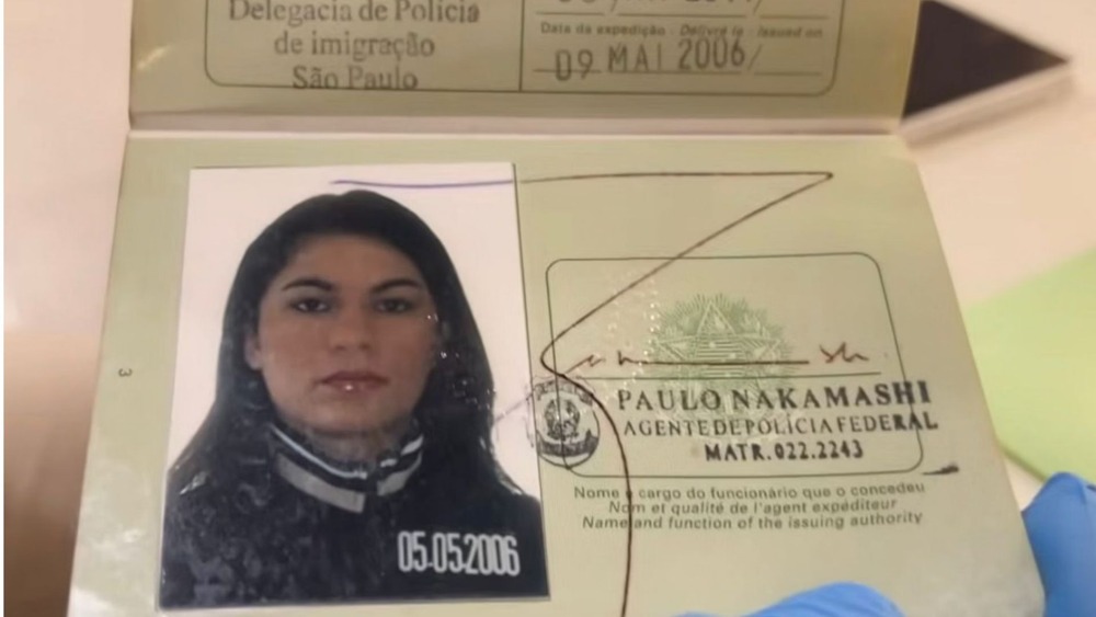 Passaporte de Eliza Samudio é encontrado em Portugal, levantando um mistério sobre o caso