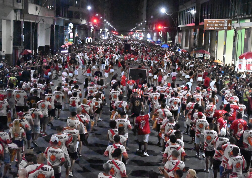 Niterói une samba, formação e solidariedade no lançamento do Carnaval 2026