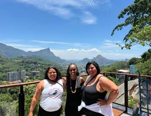 Nesta sexta (9), o Mirante da Rocinha recebeu para um almoço, o movimento Mulheres em Evidência antes da inauguração da Navezinha