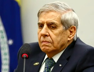 Comissão de Ética da Presidência abre processo contra Heleno por fala sobre urnas