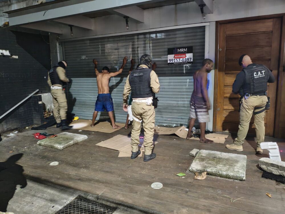 Guarda Municipal de Niterói prende três homens que assaltaram casa em Santa Rosa