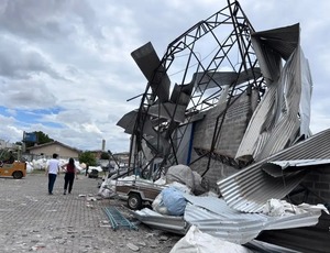 Cidade do Paraná é atingida por ventos fortes de até 180 km/h
