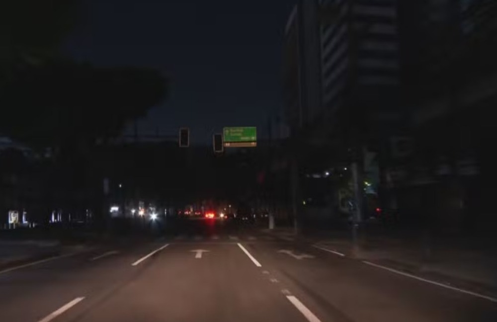 Apagão: bairros da Zona Norte passam madrugada sem luz