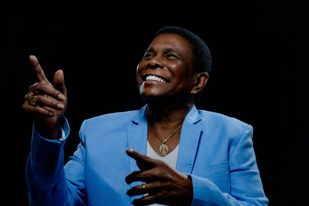 Samba de Verão: Roda de Samba do Thiago Soares, Cantora Karinah convida Neguinho da Beija-Flor e Chacal do Sax, são as atrações deste sábado (17), no Casarão do Firmino