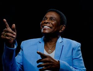 Samba de Verão: Roda de Samba do Thiago Soares, Cantora Karinah convida Neguinho da Beija-Flor e Chacal do Sax, são as atrações deste sábado (17), no Casarão do Firmino